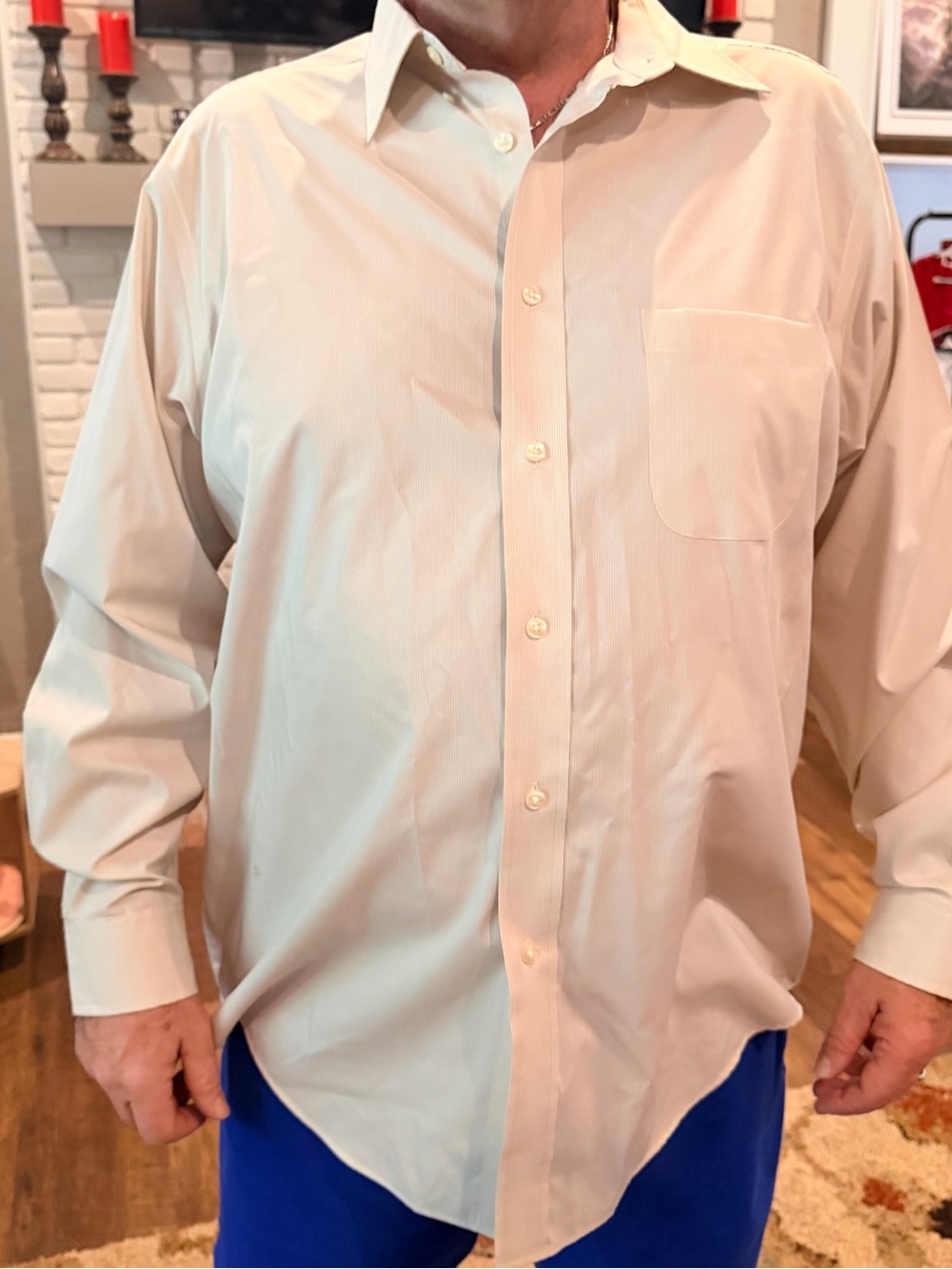 XL TravelSmith Roundtree & Yorke Long-Sleeve Button-Down Shirt in Beige